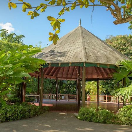 אוצ'ו ריוס Tropical Escape Villa מראה חיצוני תמונה