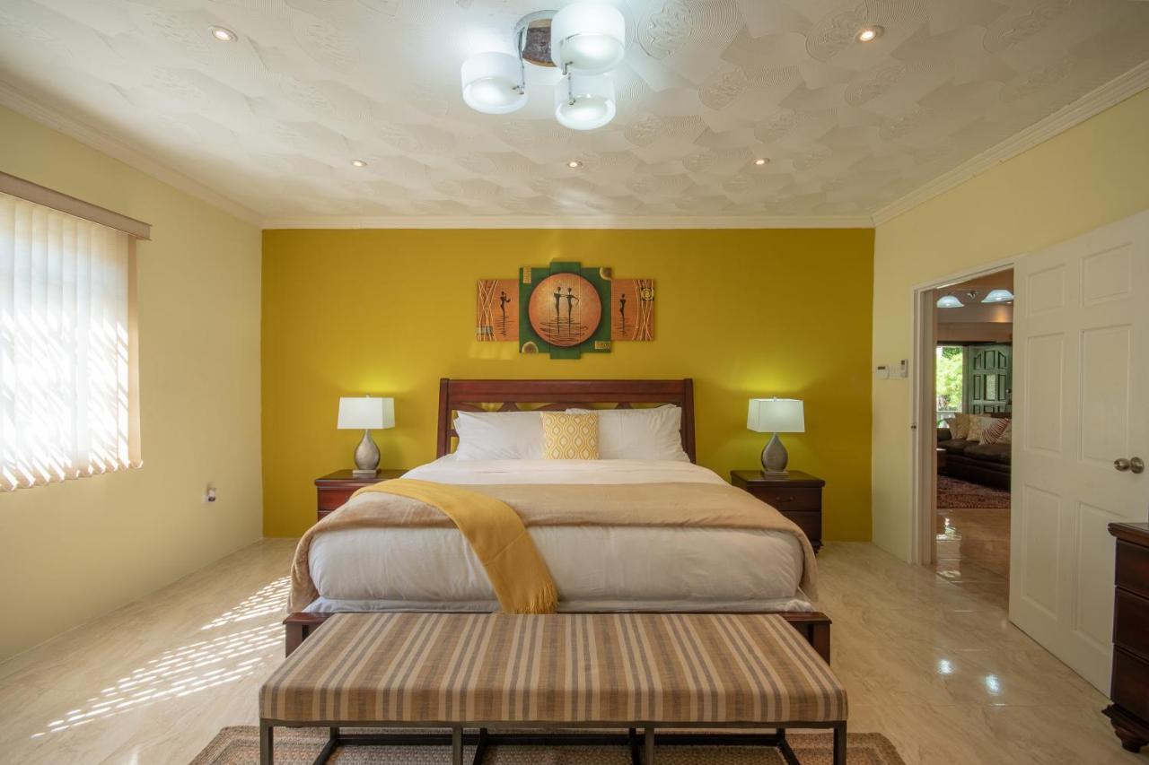 אוצ'ו ריוס Tropical Escape Villa מראה חיצוני תמונה